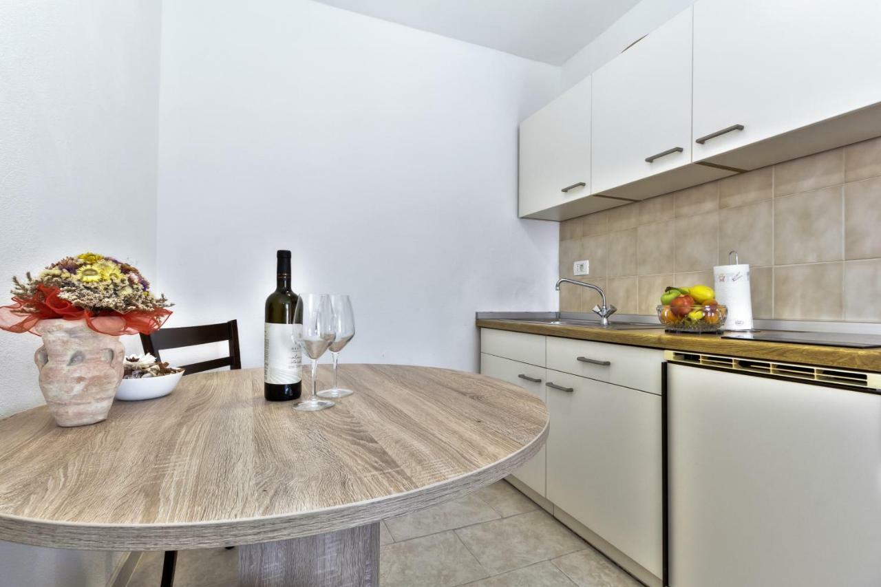 Apartmani Anna Umag Exterior foto