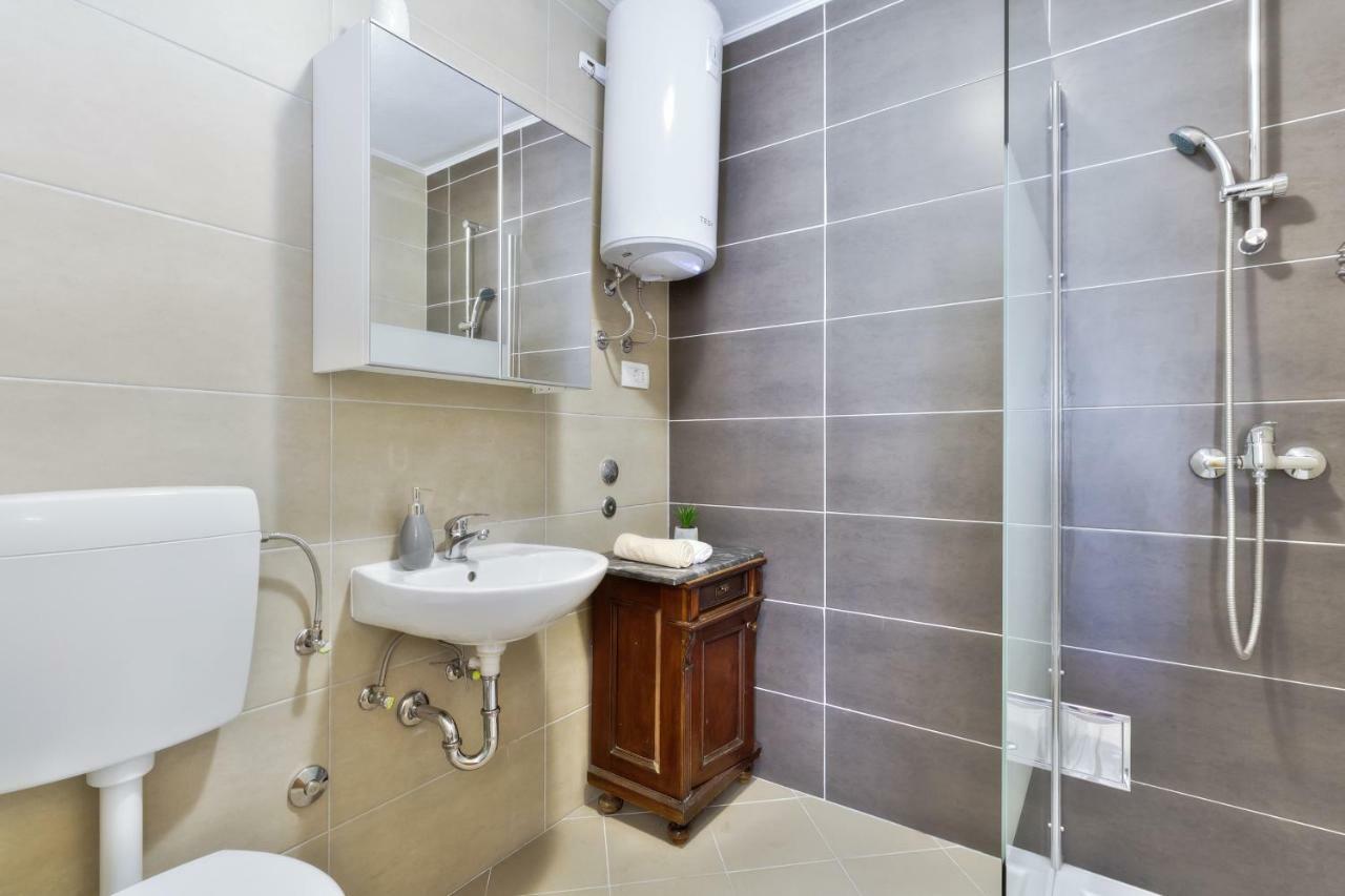 Apartmani Anna Umag Exterior foto